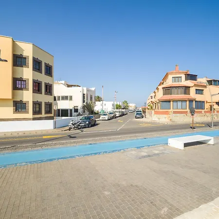 Ineika In - Balcony & Poolside Corralejo