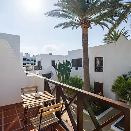 Ineika In - Balcony & Poolside Apartamento *