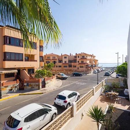 Ineika In - Balcony & Poolside Apartamento