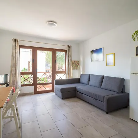 Ineika In - Balcony & Poolside Corralejo