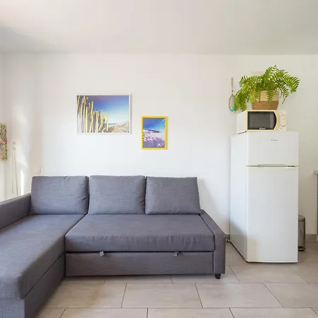 Ineika In - Balcony & Poolside * Corralejo