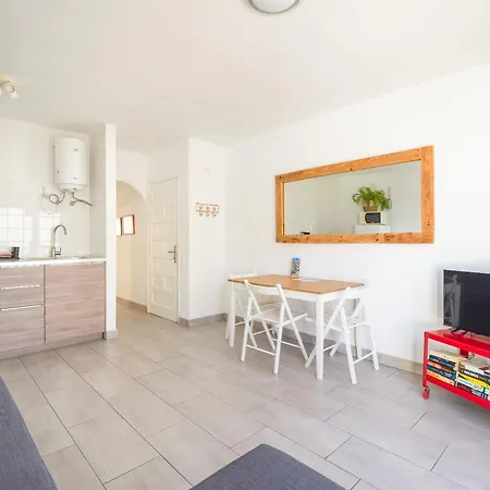 Ineika In - Balcony & Poolside * Corralejo