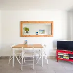 Ineika In - Balcony & Poolside كوراليهو