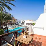 Ineika In - Balcony & Poolside *