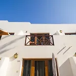 شقة Ineika In - Balcony & Poolside *
