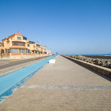 Daire Ineika In - Balcony & Poolside Corralejo